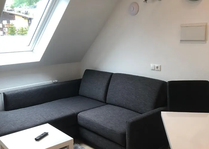 Hofer ナウダース