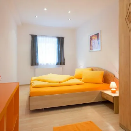 Hofer Apartment
